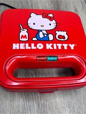 🍓 Hello Kitty Grilled Cheese Sandwich Maker -Model KT2049 –Sanrio Kitchen Cute!